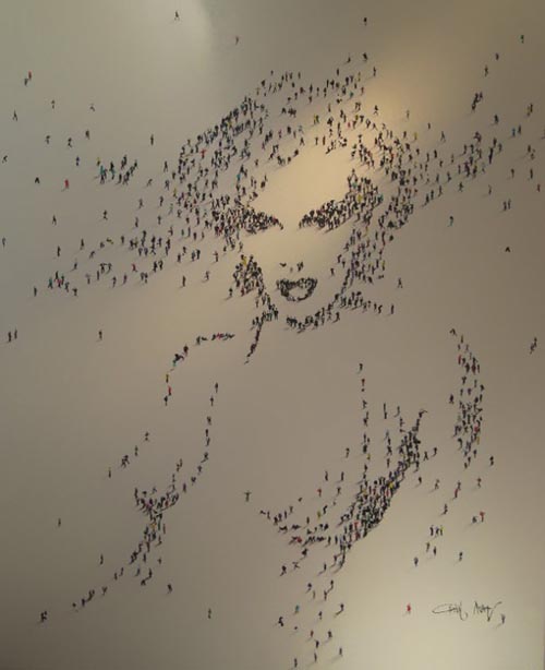 艺术家以人群为墨 画名人肖像画