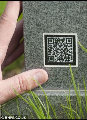 英国推出二维码墓碑 扫描可获逝者信息