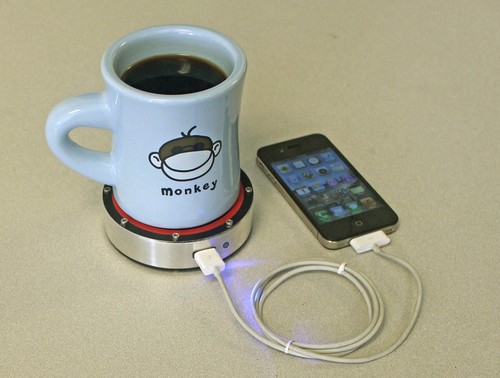 用热咖啡给iPhone充电